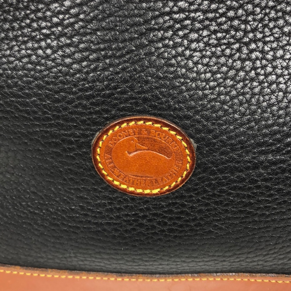 Pre-Loved Vintage Dooney & Bourke Shoulder Bag - Picture 5 of 8
